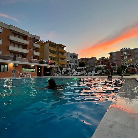 Apartments Zalli Улцин Екстериор снимка