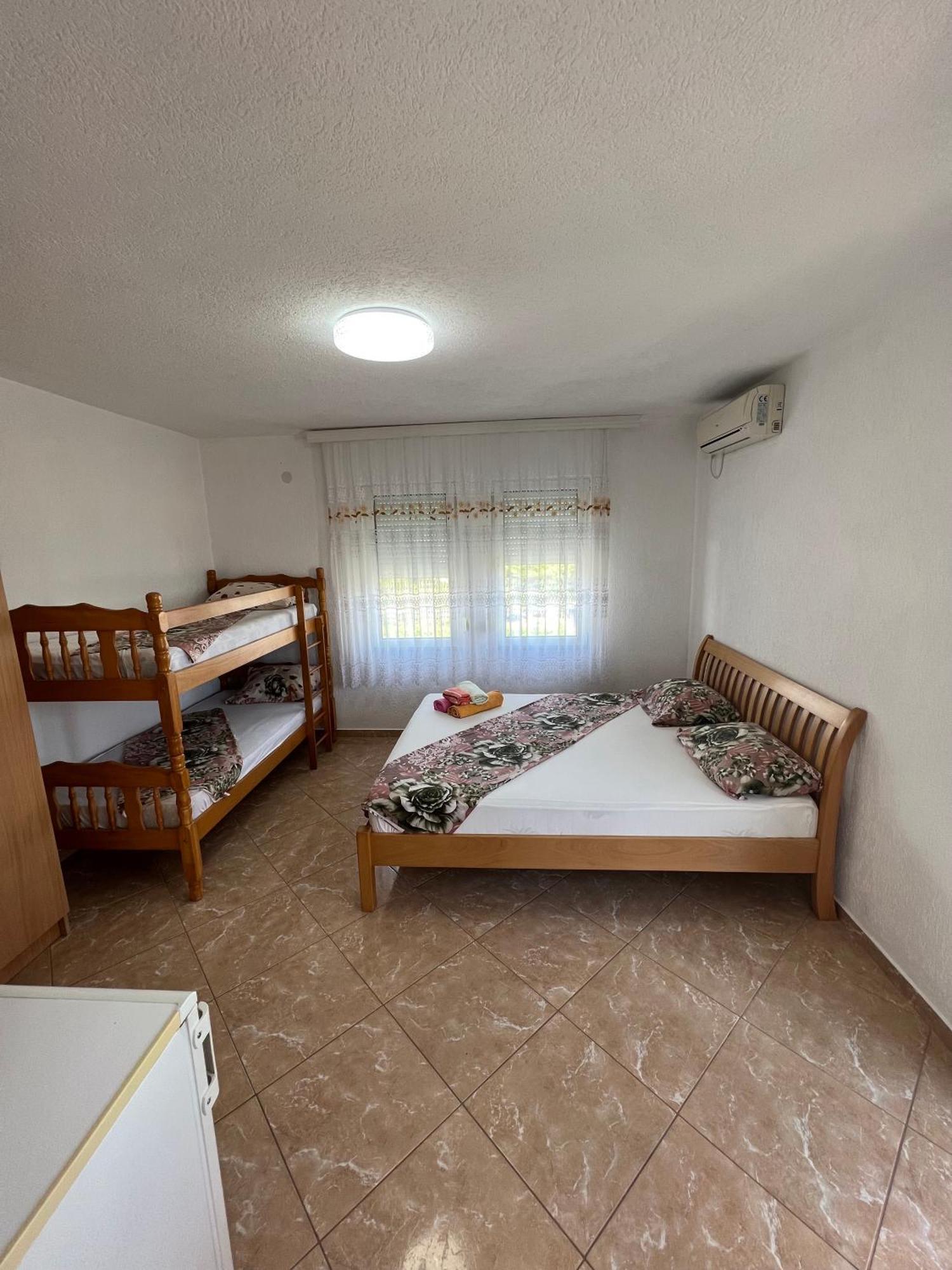 Apartments Zalli Улцин Екстериор снимка