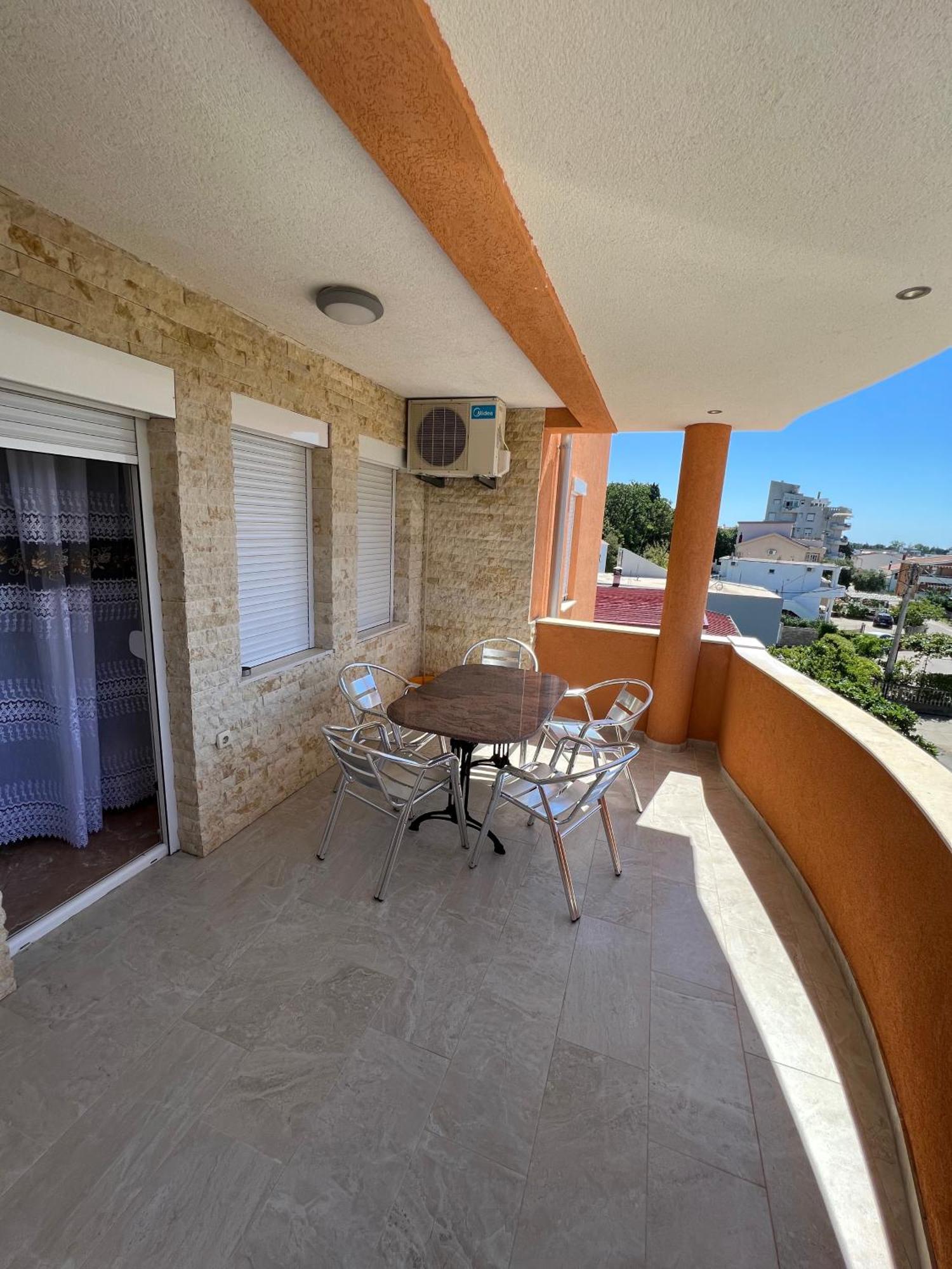 Apartments Zalli Улцин Екстериор снимка